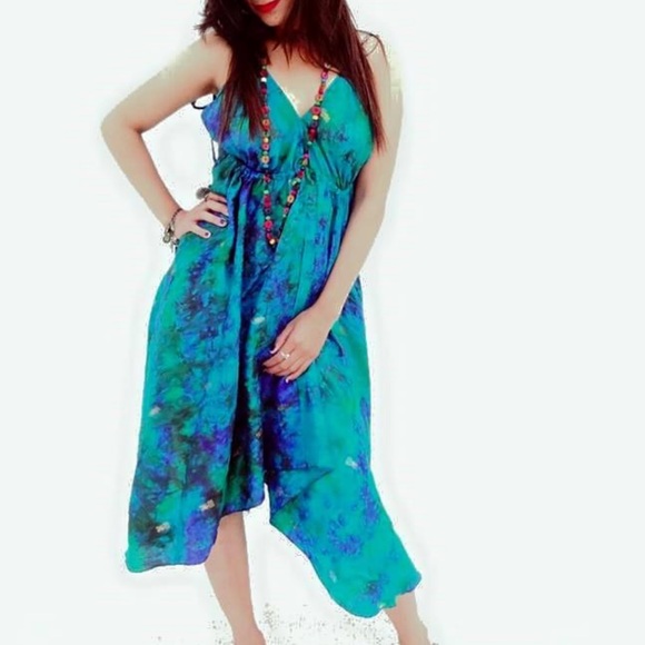 Backless dress - Picture 2 of 3